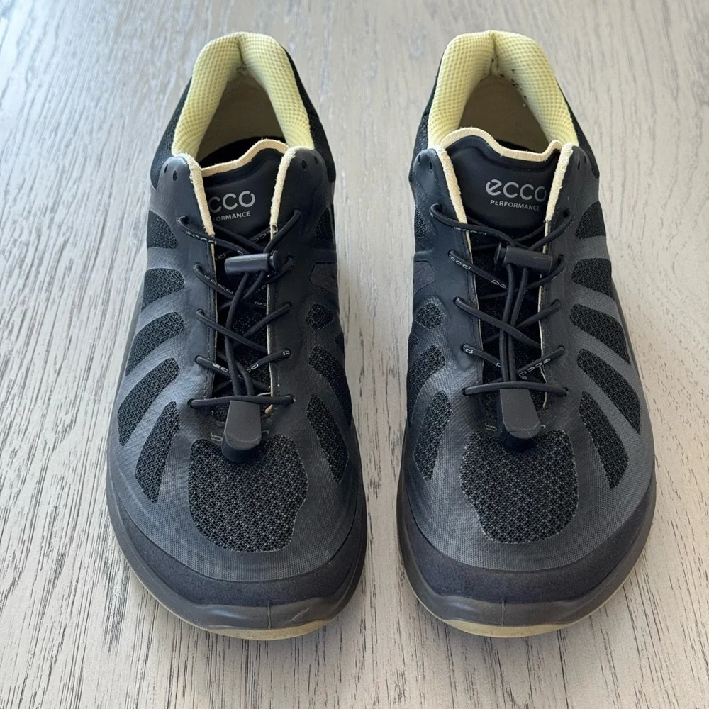 Ecco Biom Fjuel Black and Gray Sneaker shoes size women’s 7 - Picture 2 of 7
